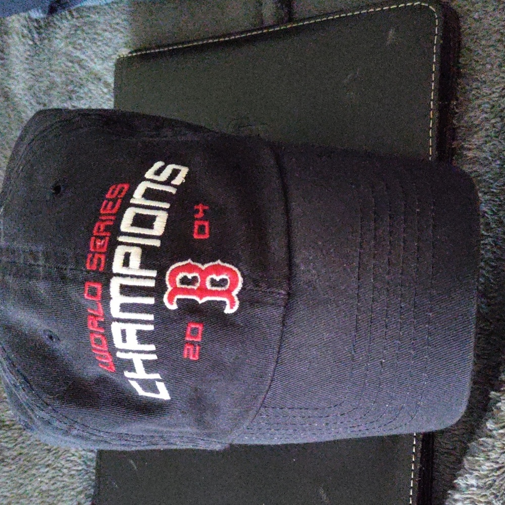 Red Sox 2004 world series base ball cap
